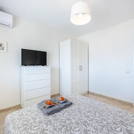 Apartment 797 Rentals- Espectacular Piso Con Vista Al Mar Y Al Puerto Benalmadena