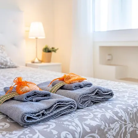 797 Rentals- Espectacular Piso Con Vista Al Mar Y Al Puerto Benalmadena